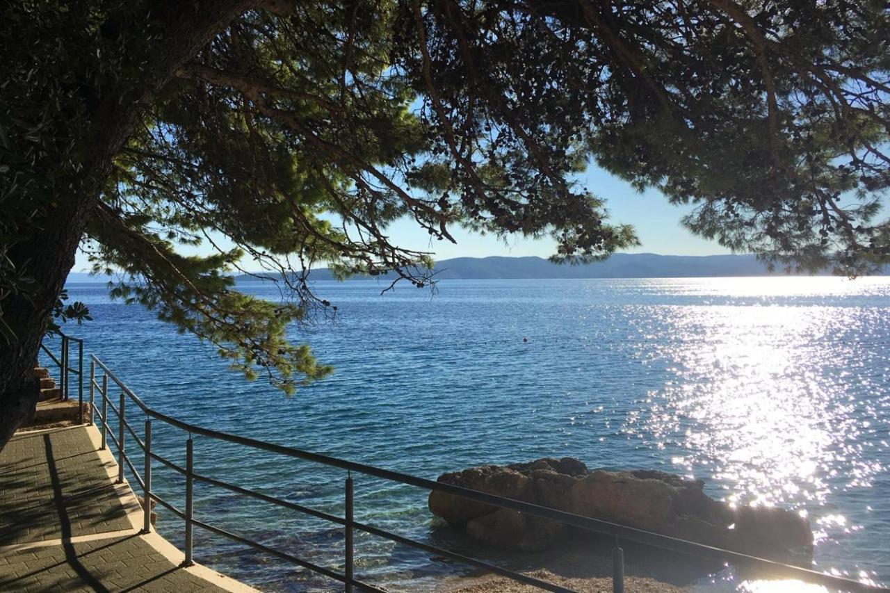 Apartments By The Sea Brela, Makarska - 16950 Εξωτερικό φωτογραφία