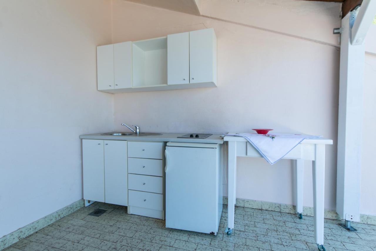 Apartments By The Sea Brela, Makarska - 16950 Εξωτερικό φωτογραφία