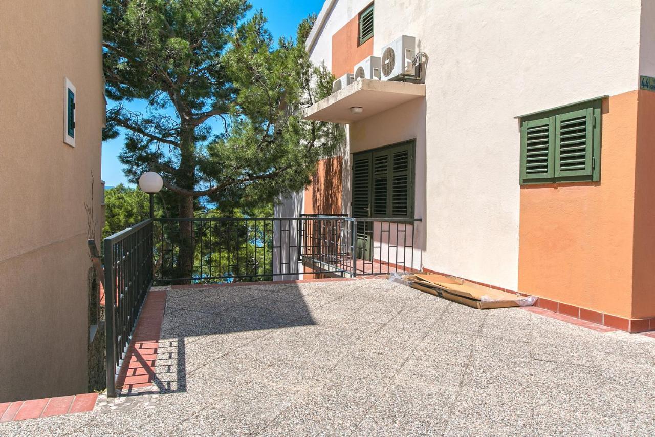 Apartments By The Sea Brela, Makarska - 16950 Εξωτερικό φωτογραφία